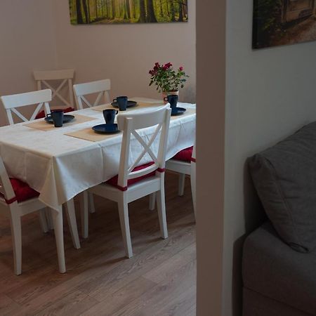 Pension - Gaestehaus Zum Pfaelzerwald Hinterweidenthal エクステリア 写真