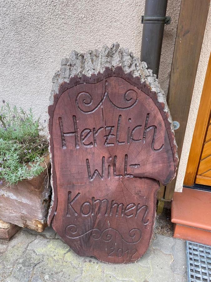Pension - Gaestehaus Zum Pfaelzerwald Hinterweidenthal エクステリア 写真