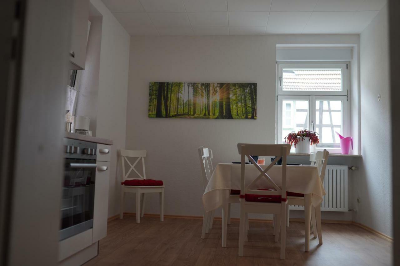 Pension - Gaestehaus Zum Pfaelzerwald Hinterweidenthal エクステリア 写真