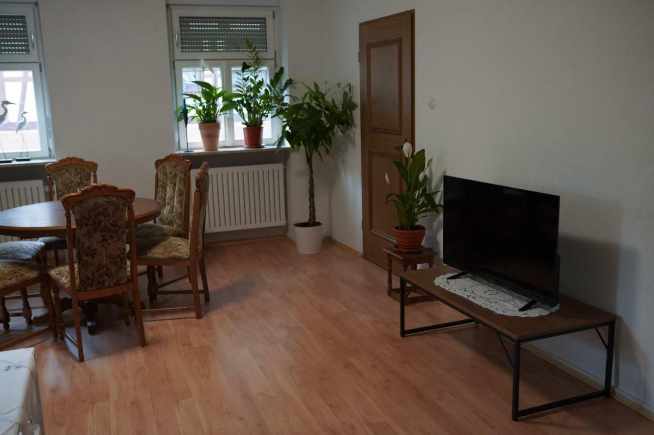 Pension - Gaestehaus Zum Pfaelzerwald Hinterweidenthal エクステリア 写真